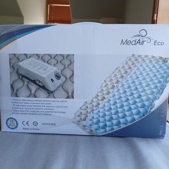 MedAir Eco Powered Pressure Reducing Air Mattress new with used electric pump - Picture 2 of 15